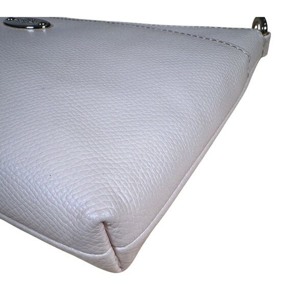 Coach East/West Leather Wristlet in Pale Blush Pink in Excellent Condition! - Picture 5 of 9